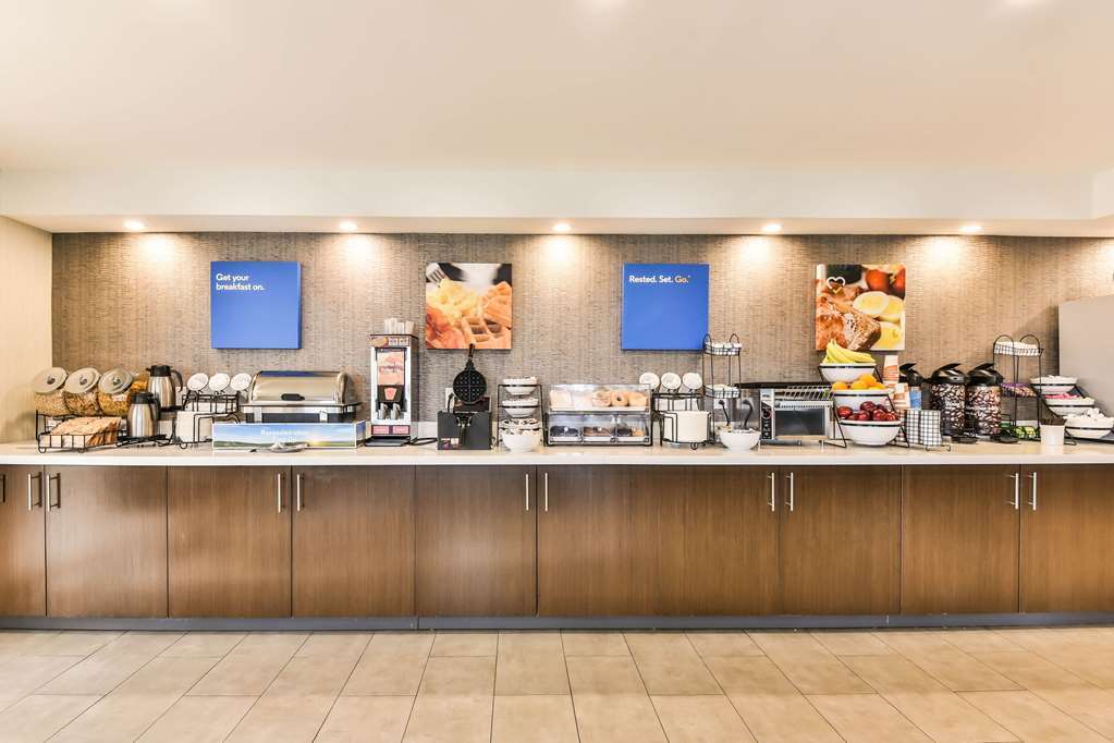 Comfort Inn Montreal Airport Pointe-Claire Restaurant foto